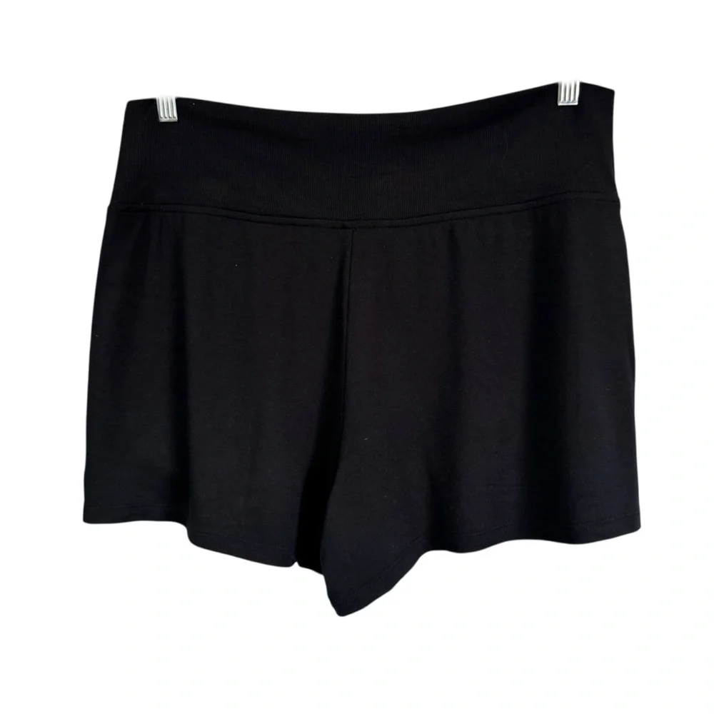 Athleta coaster luxe high rise shorts pull on black women's Sz large athleisure